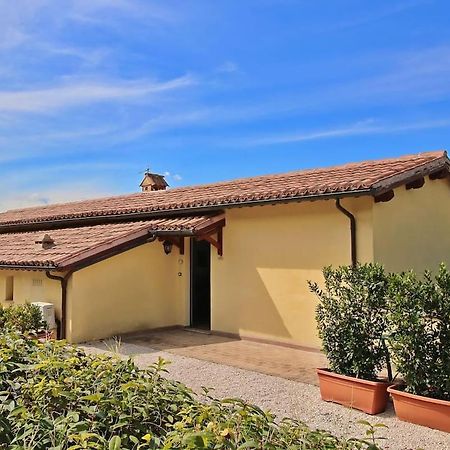טרווי Agriturismo Fiordaliso מראה חיצוני תמונה