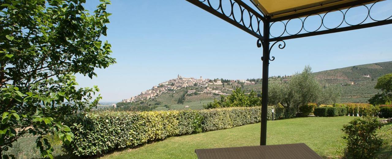 טרווי Agriturismo Fiordaliso מראה חיצוני תמונה