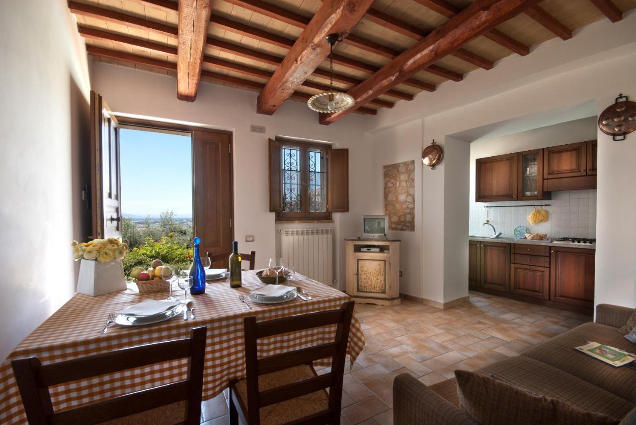 טרווי Agriturismo Fiordaliso מראה חיצוני תמונה