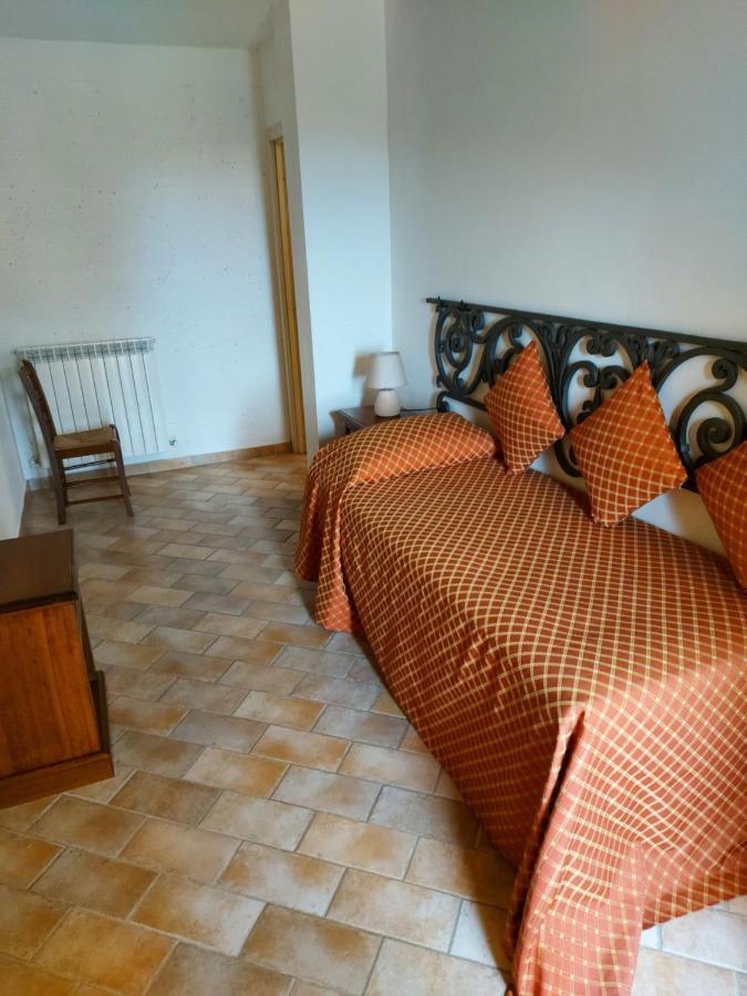 טרווי Agriturismo Fiordaliso מראה חיצוני תמונה